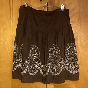 Elegant W Size 12 A-Line Skirt with Cream Embroidery